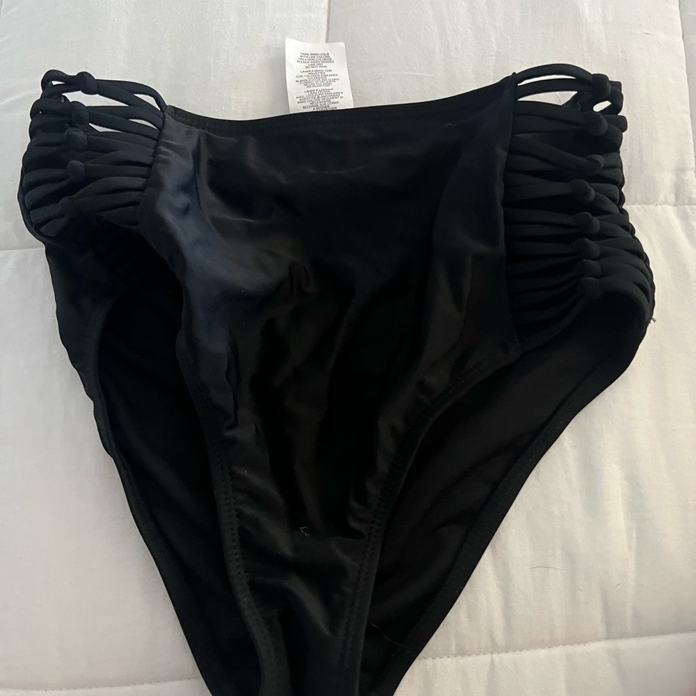 4/$20🎉 High waist bikini bottoms
